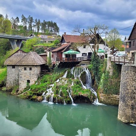 Apartman Djak Plitvička Jezera Exterior foto